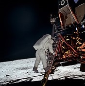 sur la Lune
